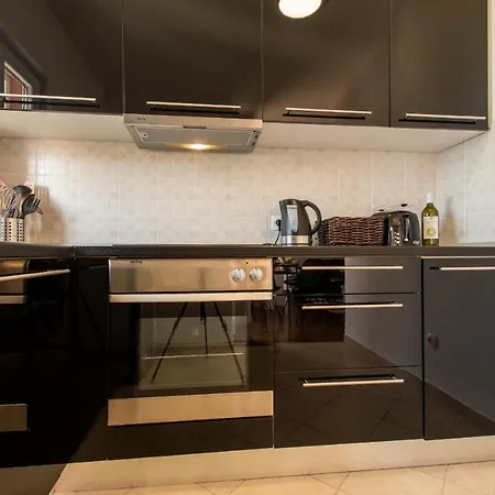 Ivy - Free Parking Apartman Makarska